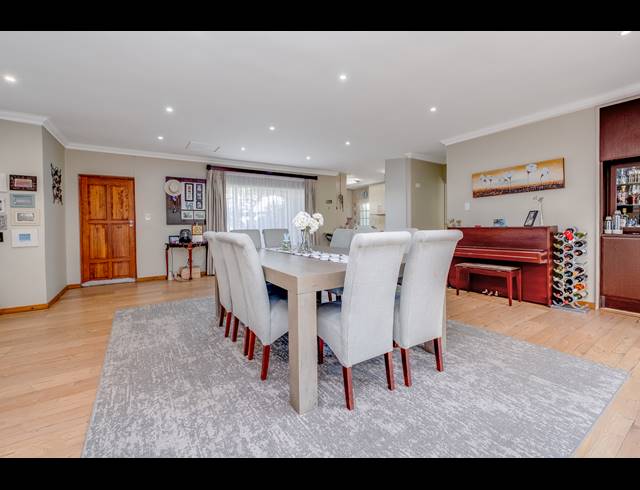 5 BEDROOM HOUSE FOR SALE IN RANDPARK RIDGE